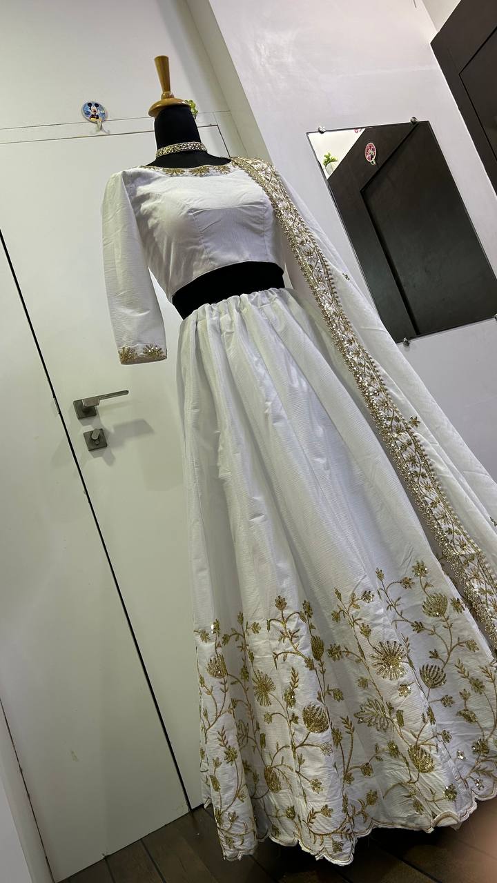 The Ethereal White Slub Silk Lehenga Set - Image 5
